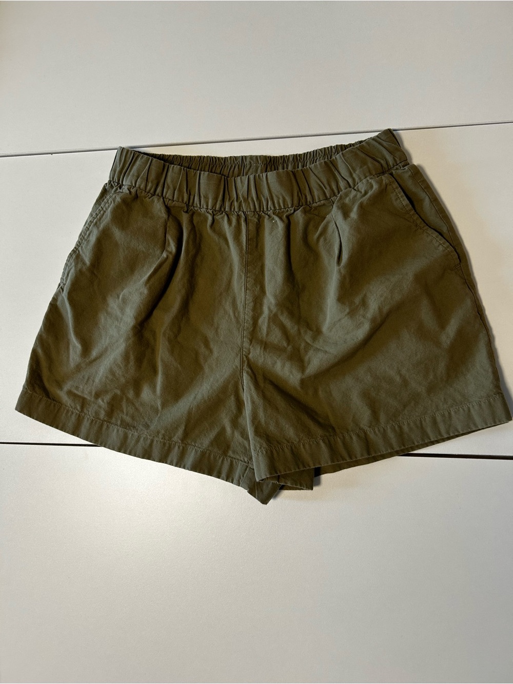 Uniqlo Olive Elastic-Waist Cargo Shorts